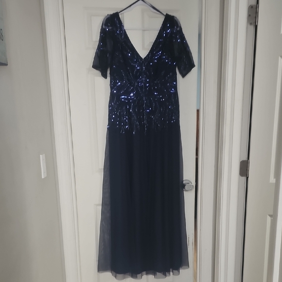 Dresses & Skirts - Elegant Navy Blue Sequin Dress